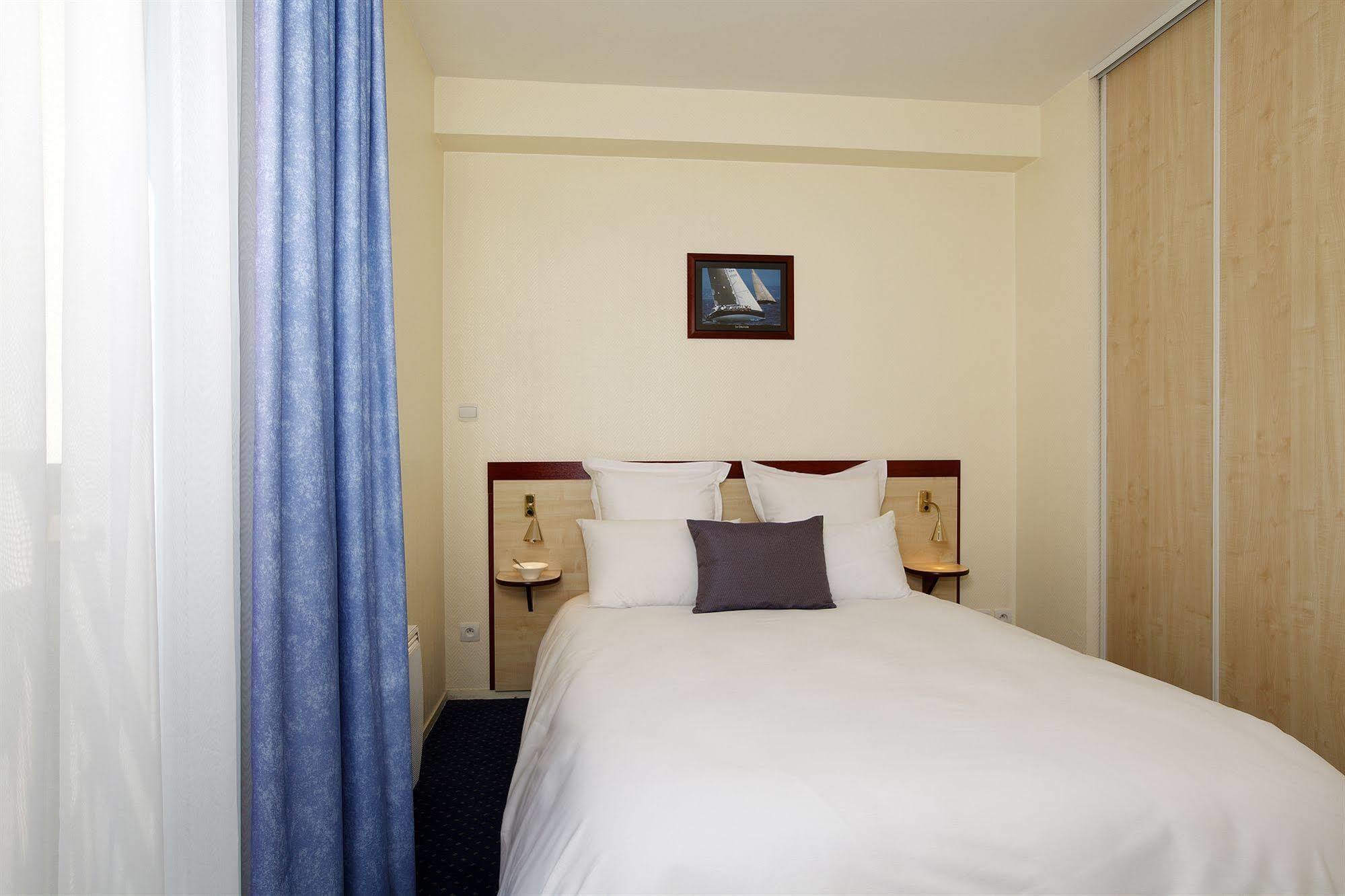 Appart'City Pontoise Cergy-Le-Haut Экстерьер фото