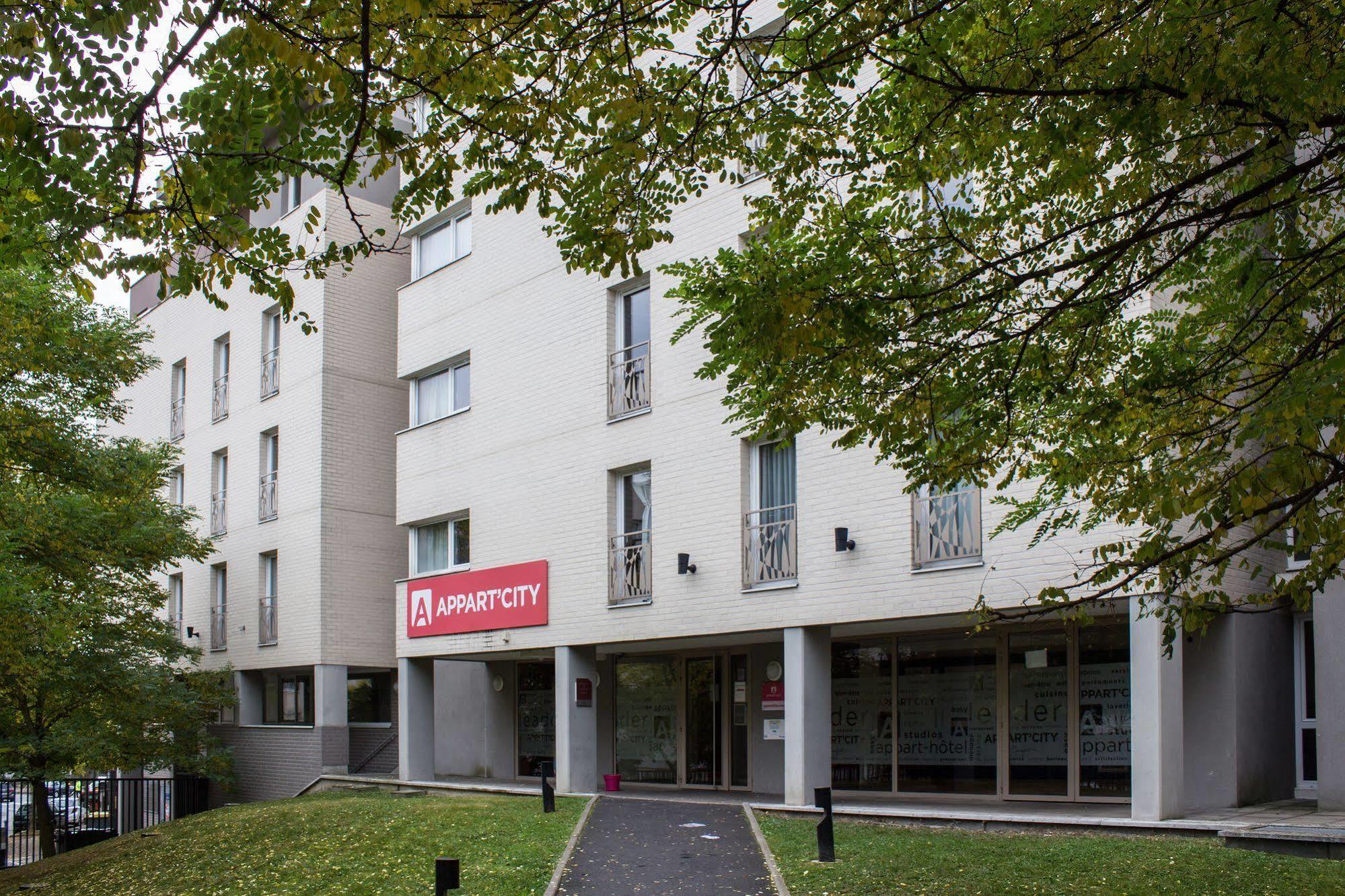 Appart'City Pontoise Cergy-Le-Haut Экстерьер фото